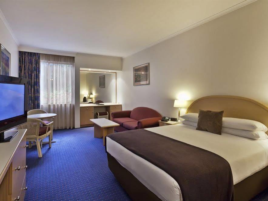 Quality Hotel Manor Mitcham Exteriér fotografie